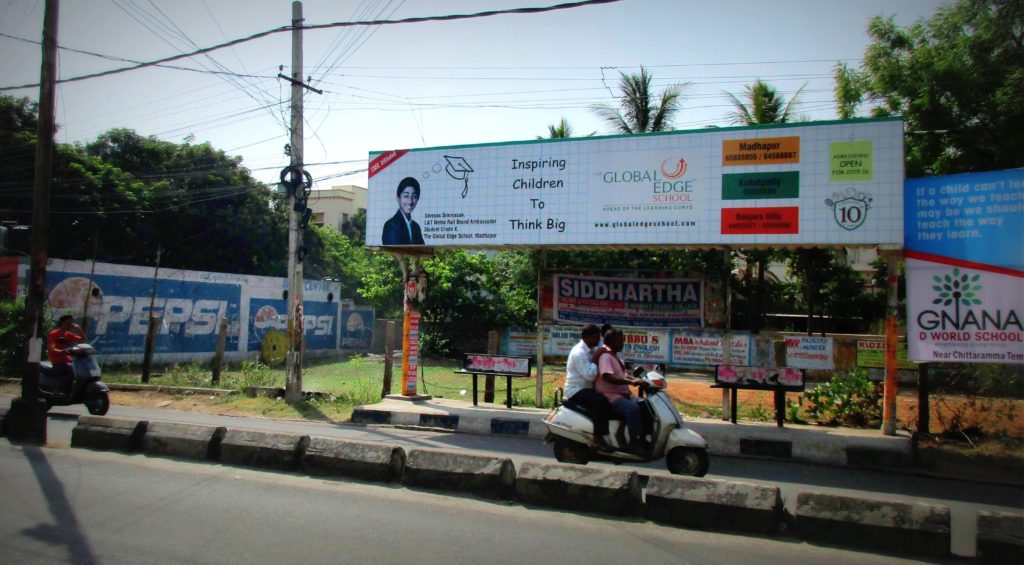 Kukatpally Busbay Advertising in Hyderabad – MeraHoardings