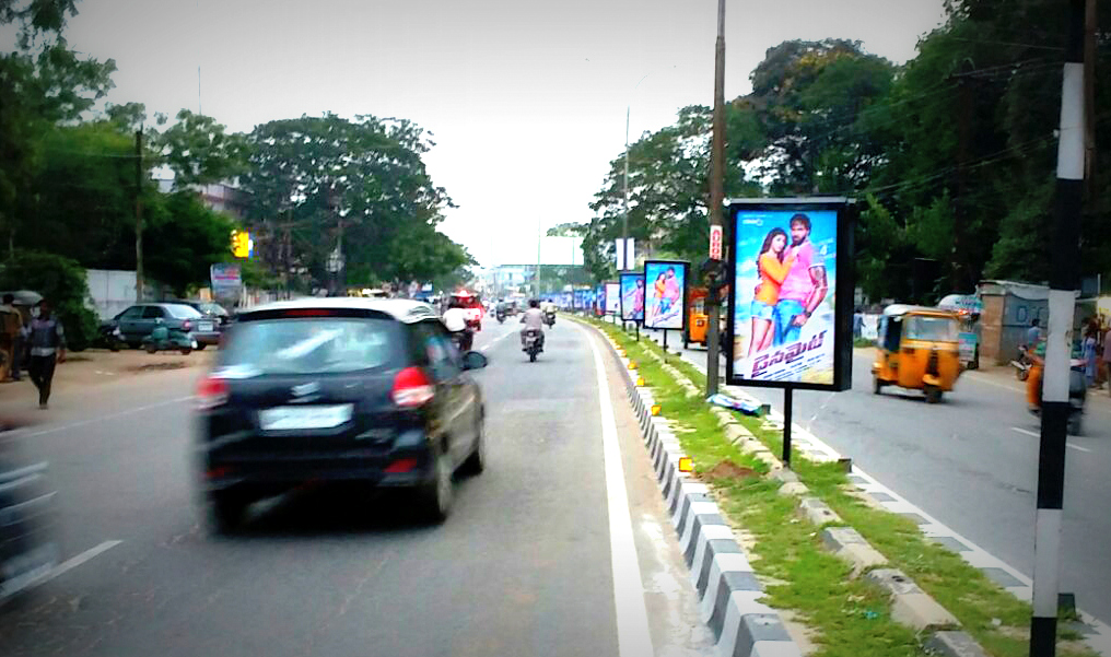 Polekiosk Collectorateroad Advertising in Warangal – MeraHoardings