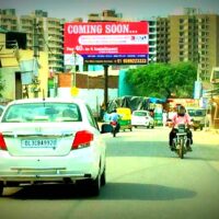 Saverinoida Unipoles Advertising in Delhi – MeraHoardings