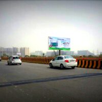 Noidaexp Unipoles Advertising in Delhi – MeraHoardings