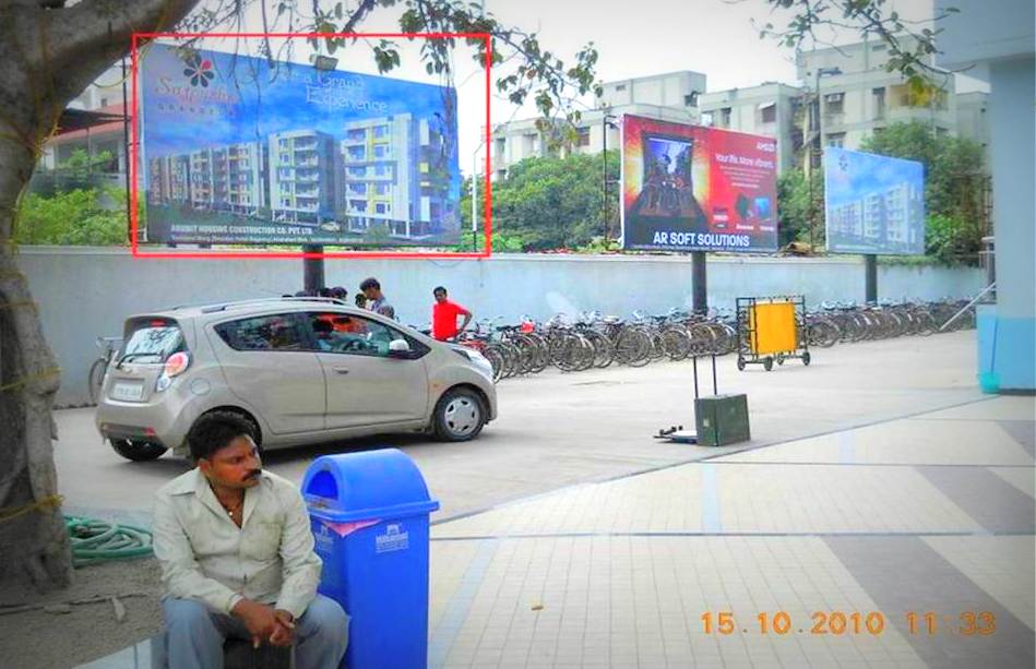 Unipoles Vccmallentrance Bank Advertising Allahabad – MeraHoardings