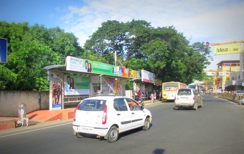 District-Court Busbays Advertising in Madurai – MeraHoarding