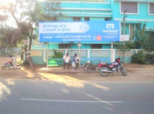 Busshelters Vinothmahal Advertising in Thanjavur – MeraHoarding
